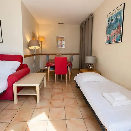 1-bedroom For Up To 5 People *